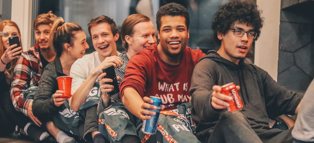 The Ultimate Guide to Hosting the Perfect College Dorm Party